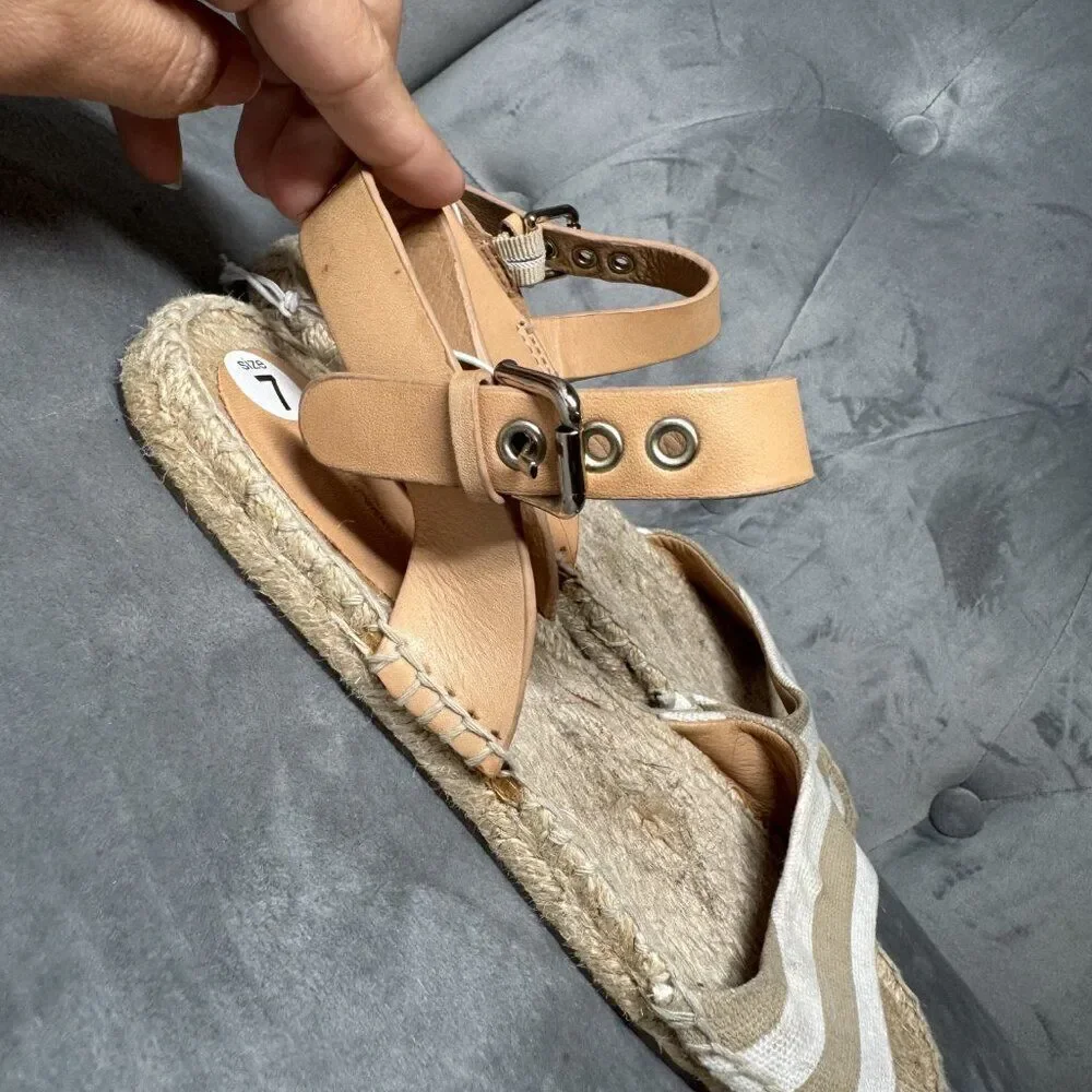 Coach Rena Bleeker Cabana Khaki White Striped Espadrille Sandal‎ Size 7 vintage